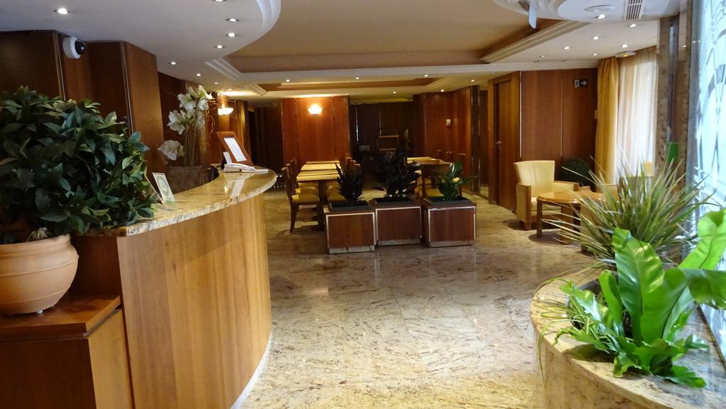 Inn Club Nice